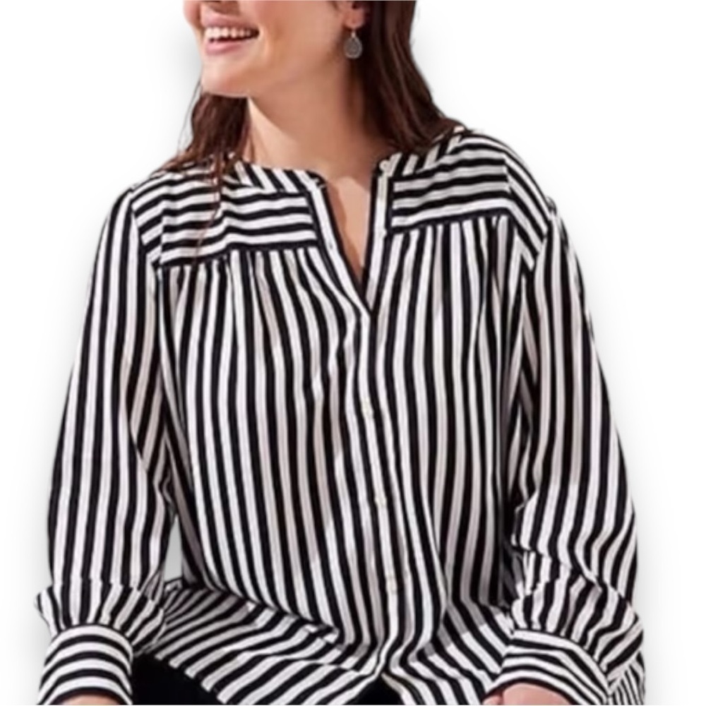 LOFT Petite Black and Cream Verticle Striped Button Up Top - Medium Petite